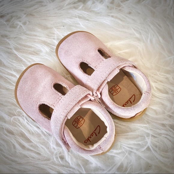 clarks sandals baby girl